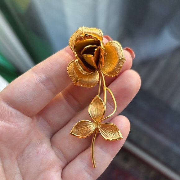 Bond Boyd Gold Filled 3D Rose Brooch with 3 Leaves Beautiful Statement - Picture 2 of 5